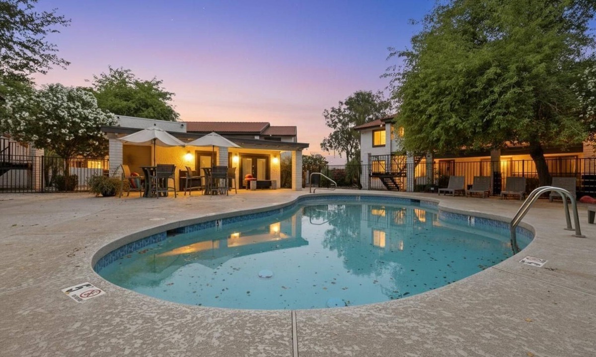 Mesa Apartment | Great for Mid/Long Stays - Pool - King Bed