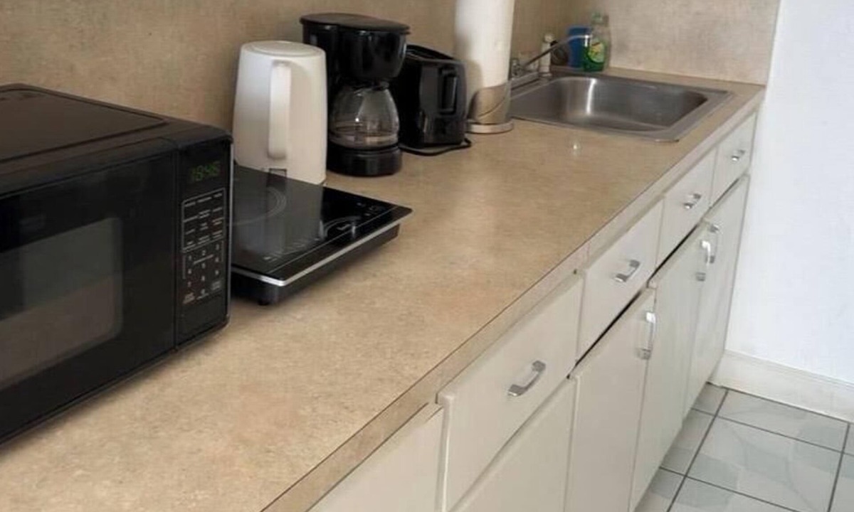 Hallandale Beach Apartment | Great fully equipped apartment in a central location, close to everything