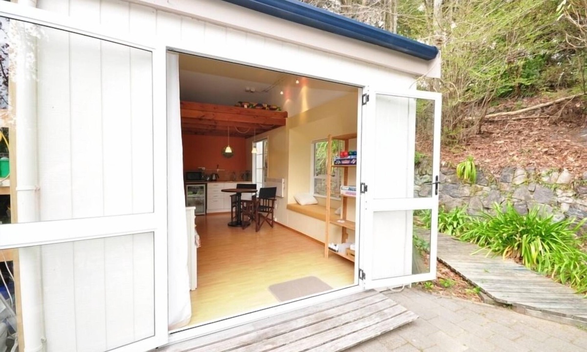 Tikitere Cottage | Great funky farm Studio from which to explore Rotorua