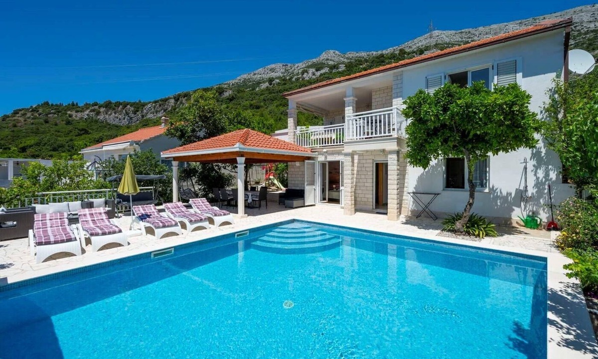 Kuciste Villa | Great holiday Villa Perna with pool and view to Korčula island!