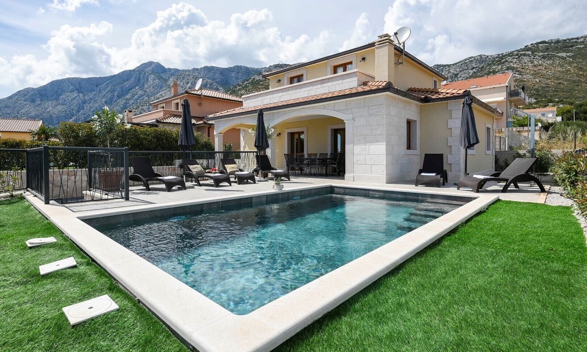 Stankovici Villa | Great Holiday Villa Perla with pool and magnificent sea-view!