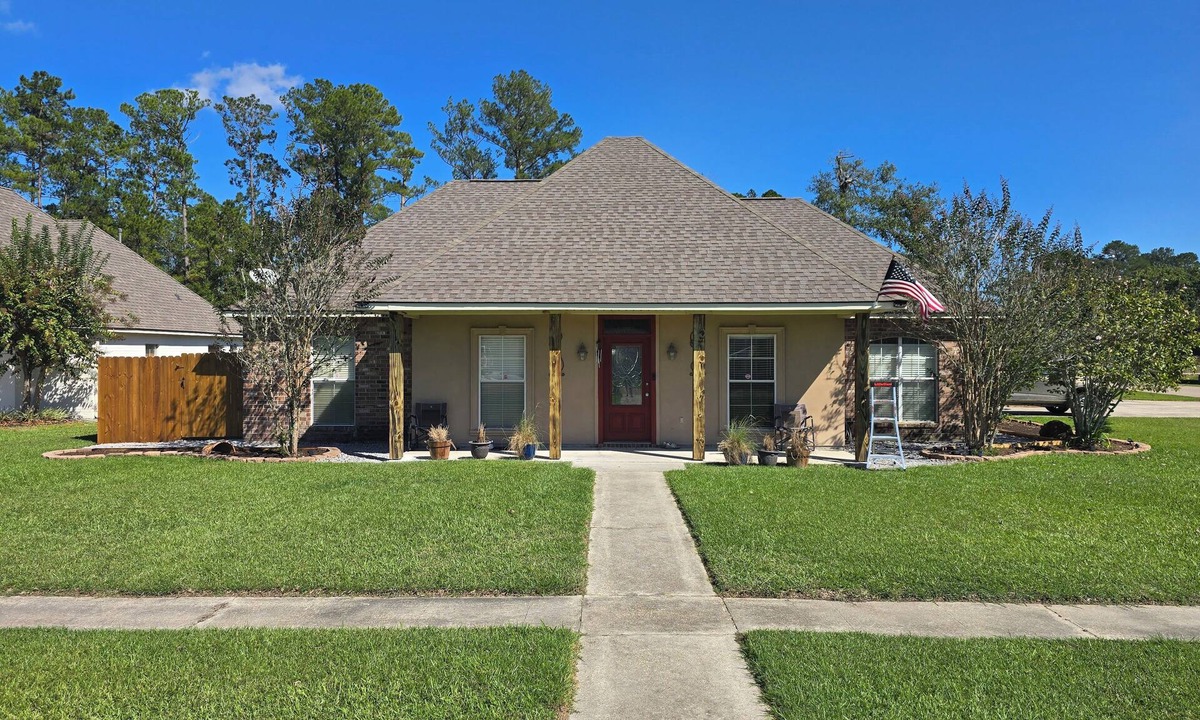 Walker House | Great home, large backyard, fire pit, kayaks and close to everything.