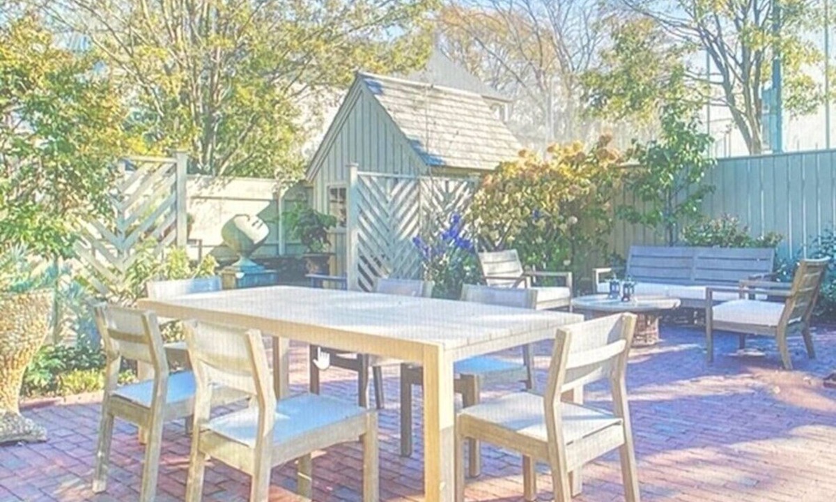 Newport House | Great house in awesome location - walk to downtown