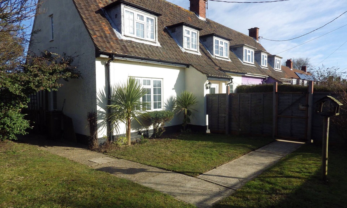 Yoxford House | Great House with Lovely Views