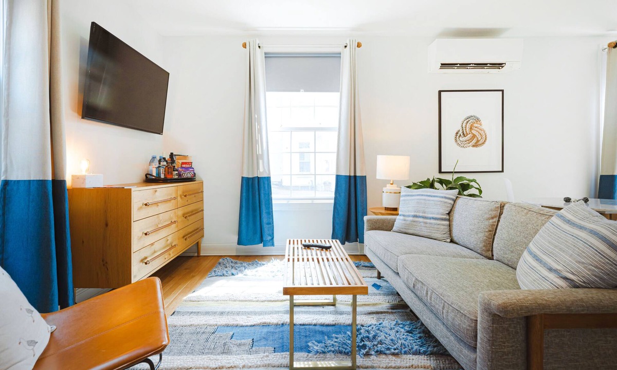 New Castle Apartment | Great Island Inn - Deluxe King Studio Apartment