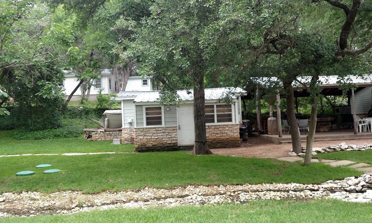 Clifton House | Great 'Lake House #2' Just Yards From Marina & Lake Access