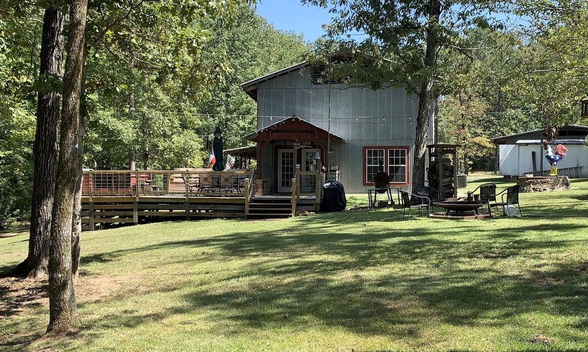 Broaddus House | Great location for fisherman