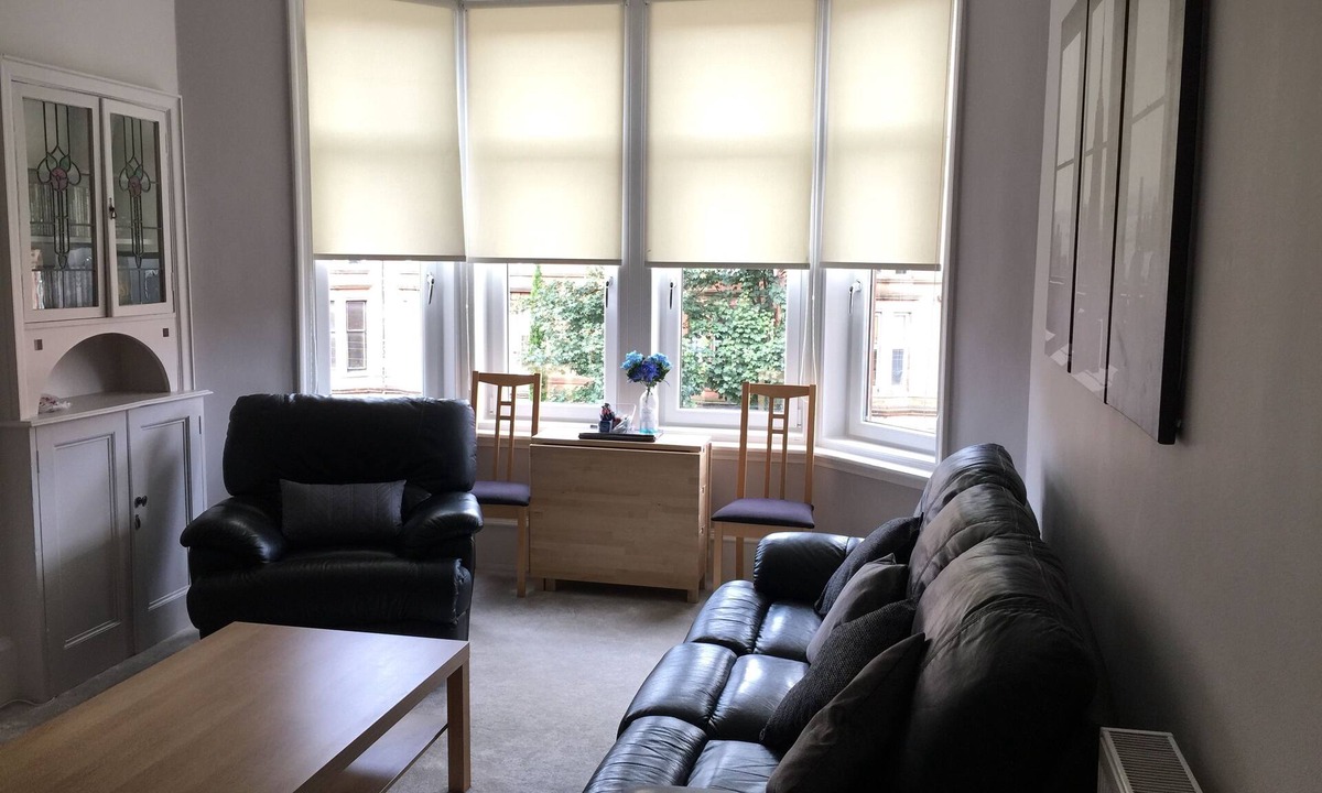 Partick Apartment | Great Location 2 Bed West End Flat