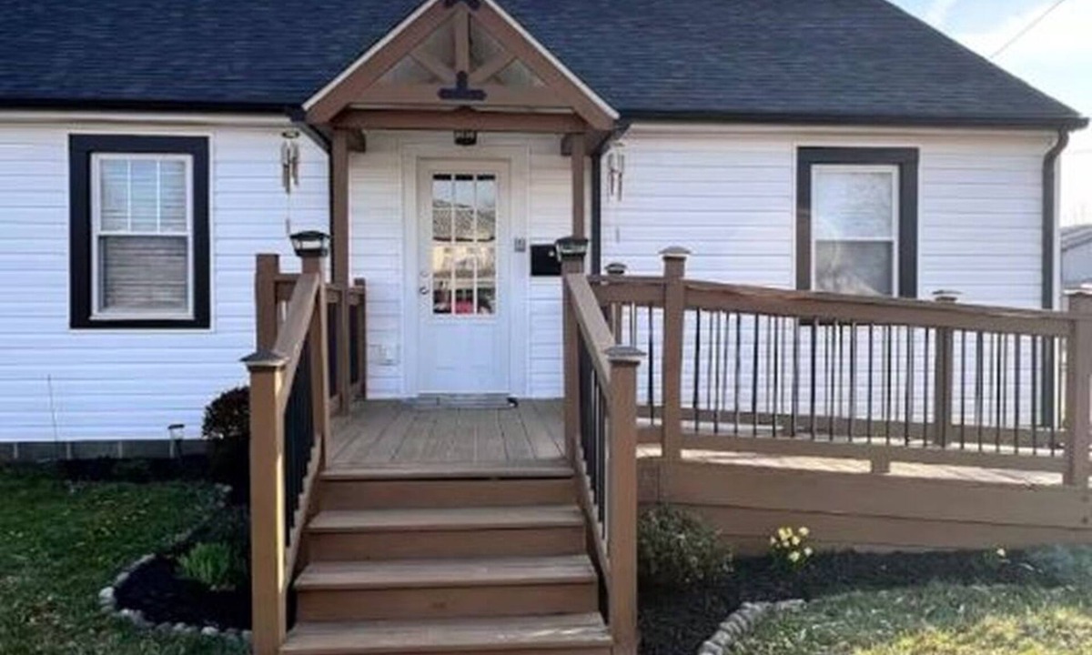 Fredericksburg Cottage | Great Location 2-bedroom cottage with AC in charming Fredericksburg