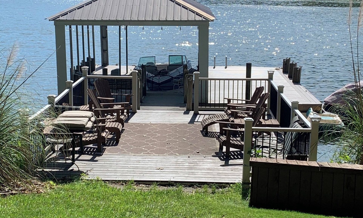 Sherrills Ford House | Great Location! Large Cove !
