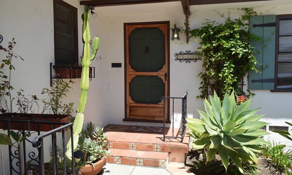 Old Town House | GREAT Location @ Old Town! 2 blocks to restaurants, parks,trails &Train Station!