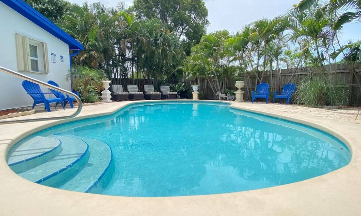 Fort Lauderdale House | Great location Pool home w/ Pool table 5br