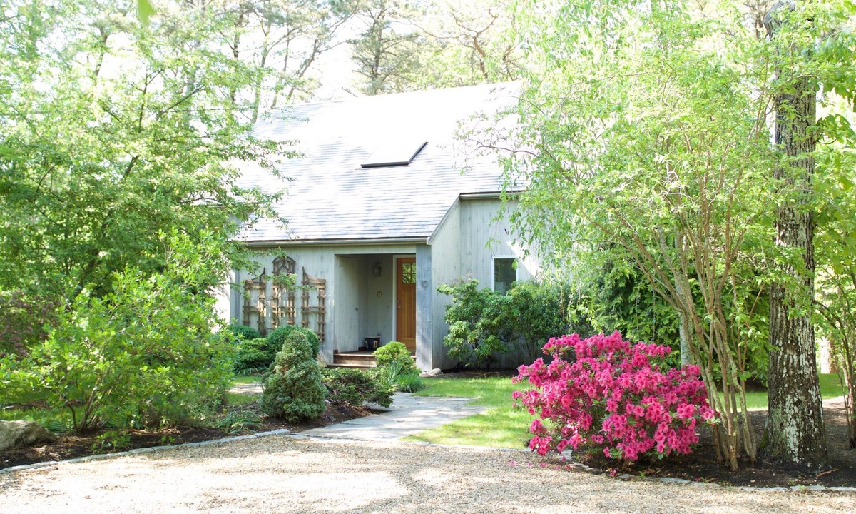 Oak Bluffs House | Great Martha's Vineyard House: Everything You Need - Nothing You Don't!