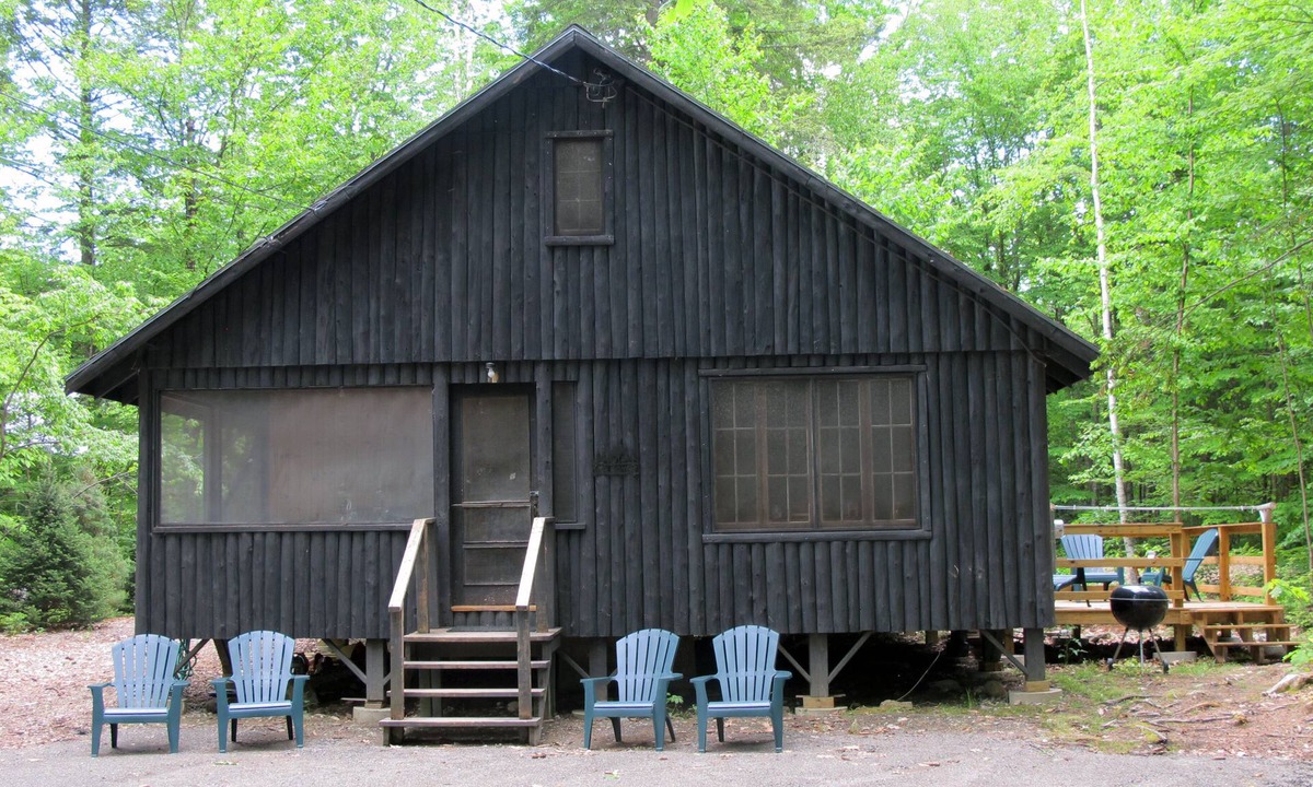 Belgrade Cabin | Great Pond- Rustic, charming Log Cabin