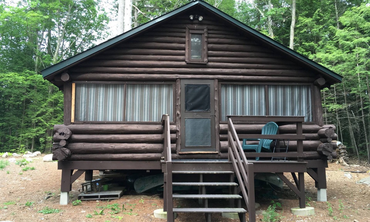 Belgrade Cabin | Great Pond Shoreline- Charming Log Cabin