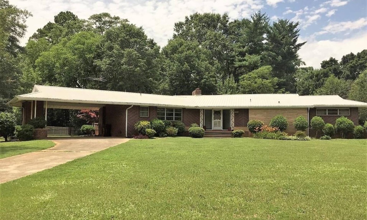 Converse House | Great private home in convenient location