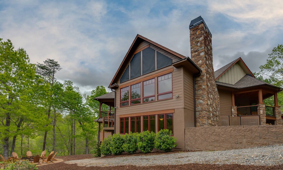 Lake Lure House | Great Resort Home to Bring Families Together - 6 Bedrooms/5 Baths