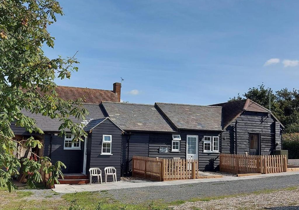 Howlett End Bed & Breakfast | Great Sampford B&B Sorrells farm