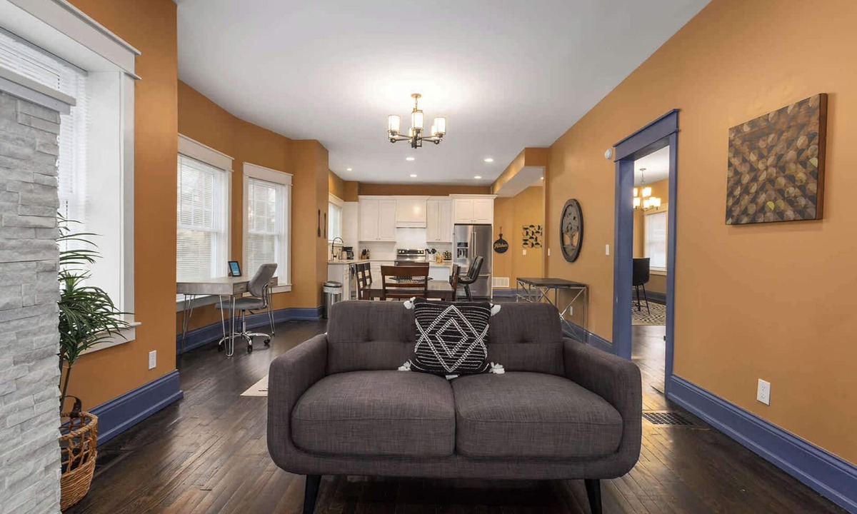 Hanover Place House | Great Space Perfect for FIFA Near Plaza+Pets OK