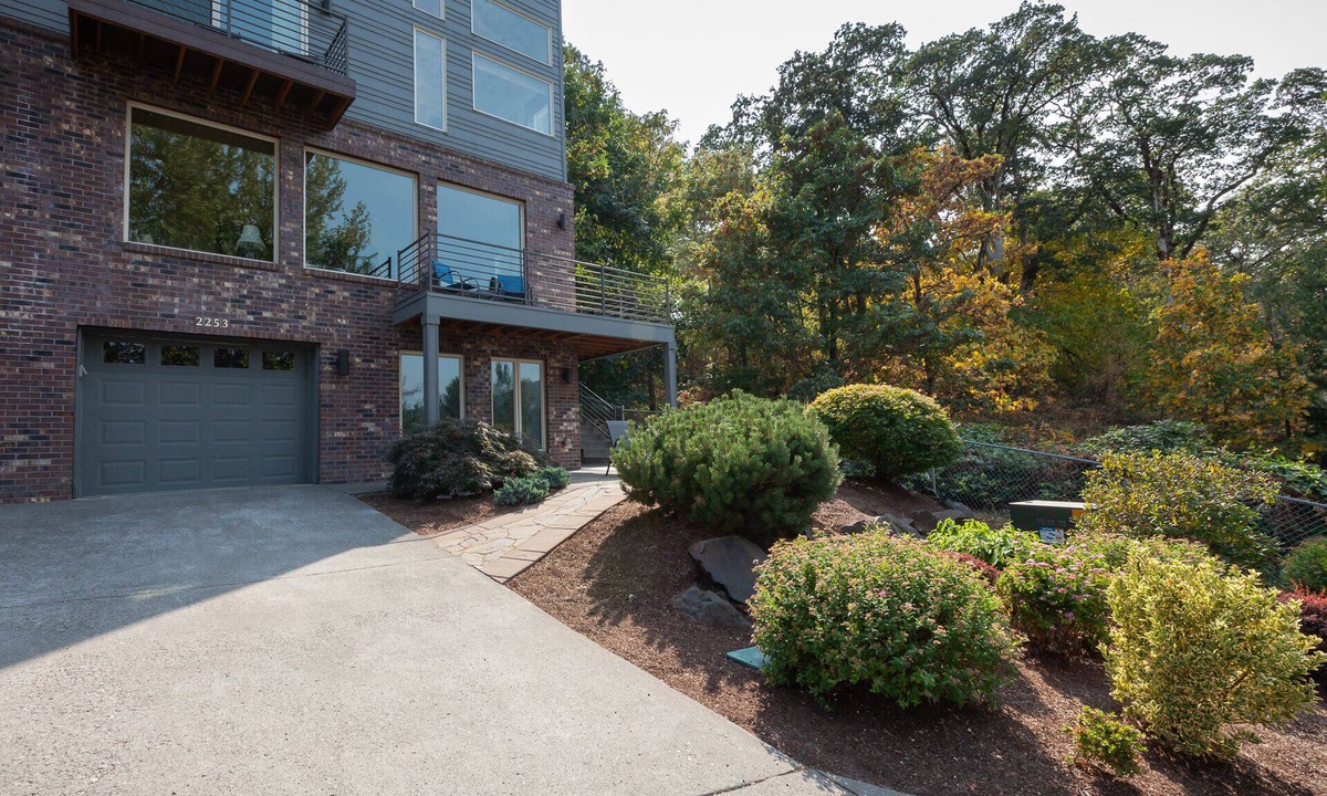 Hood River House | Great spot for a group gathering, Views, Quiet location, hot tub