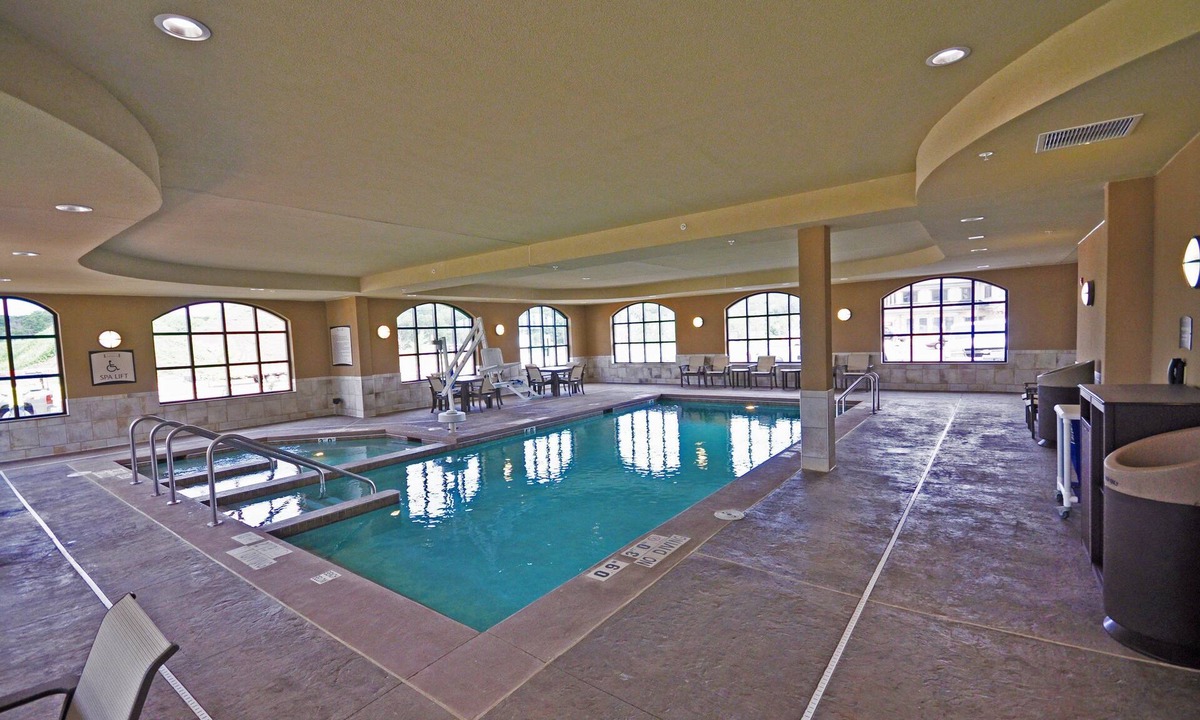 Altoona Apartment | Great Studio | Free Breakfast, Indoor Pool