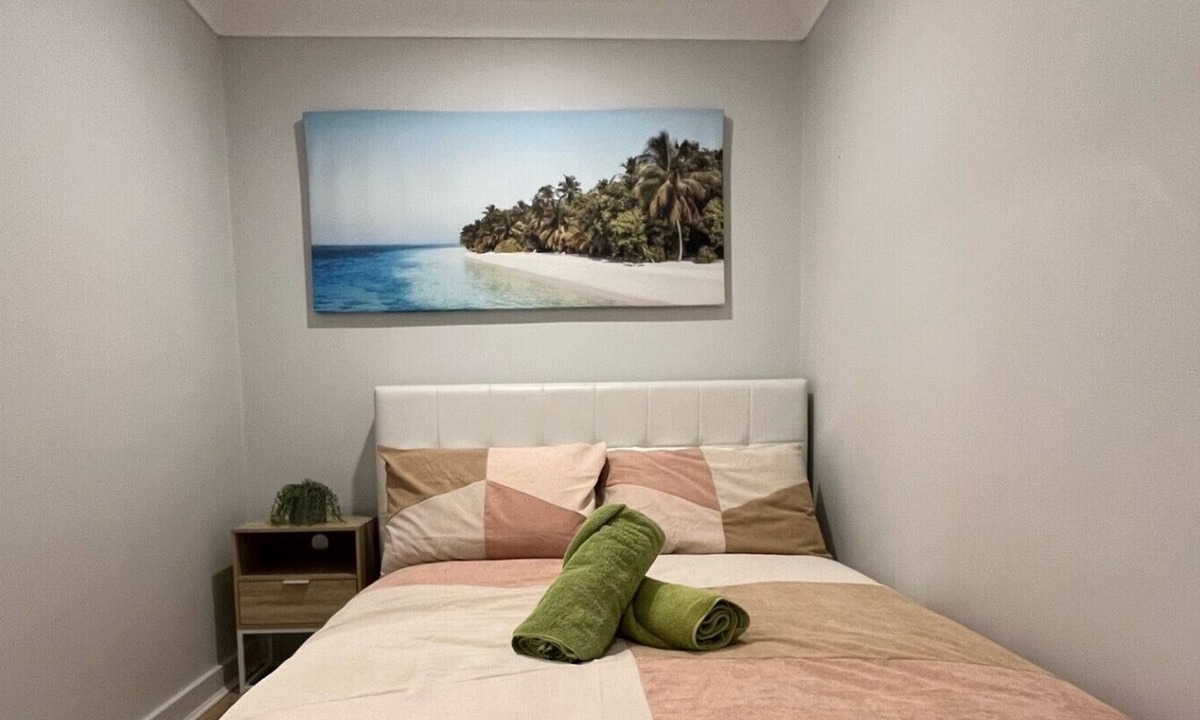 Mayfield Villa | Great Studio in Mayfield!