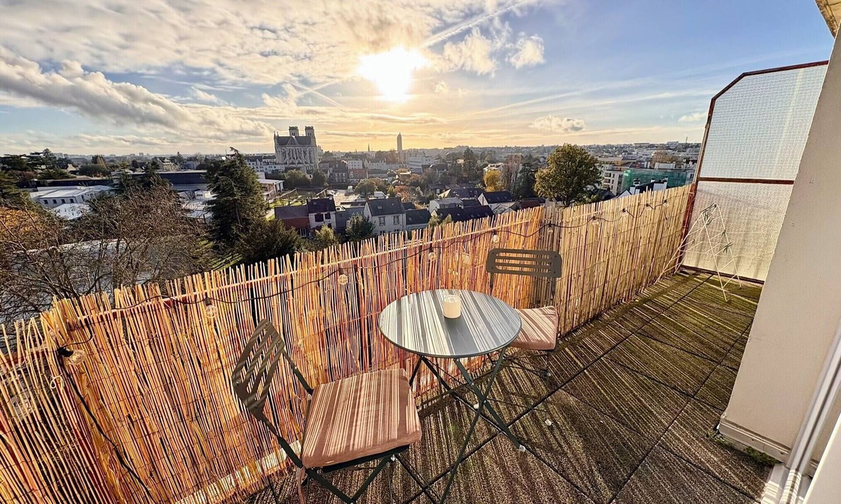 Coudray Apartment | Great Studio with balcony