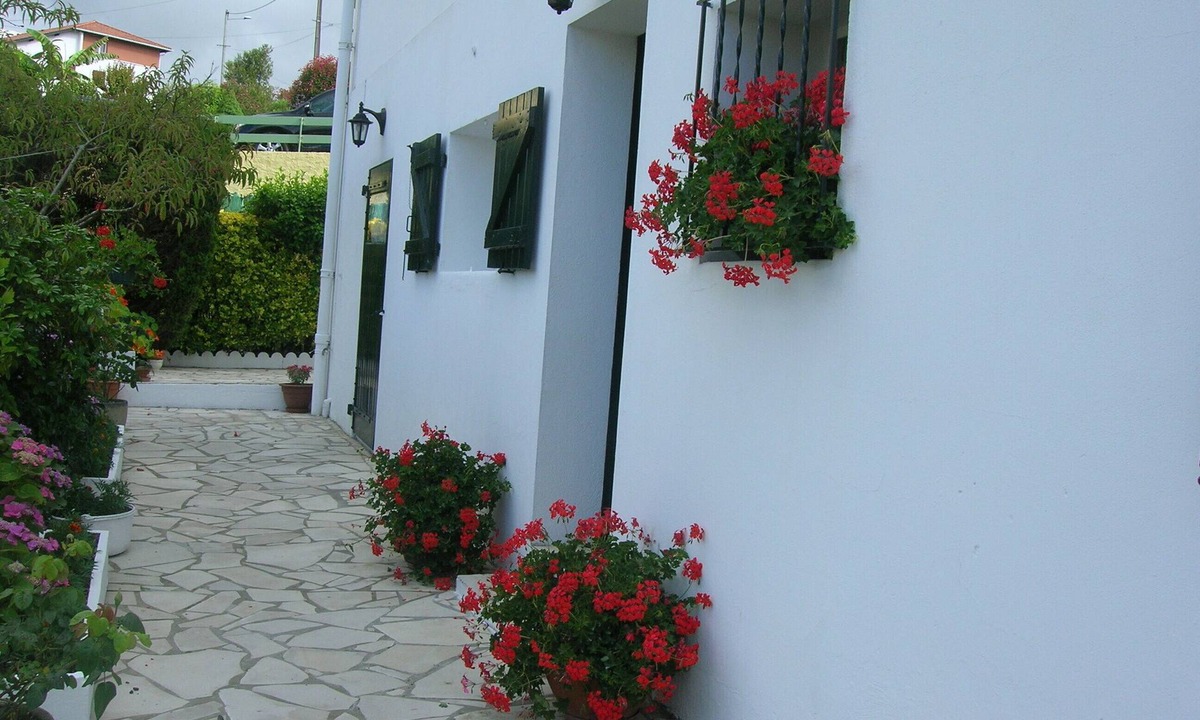 Mouguerre Apartment | great T3 ground floor in house