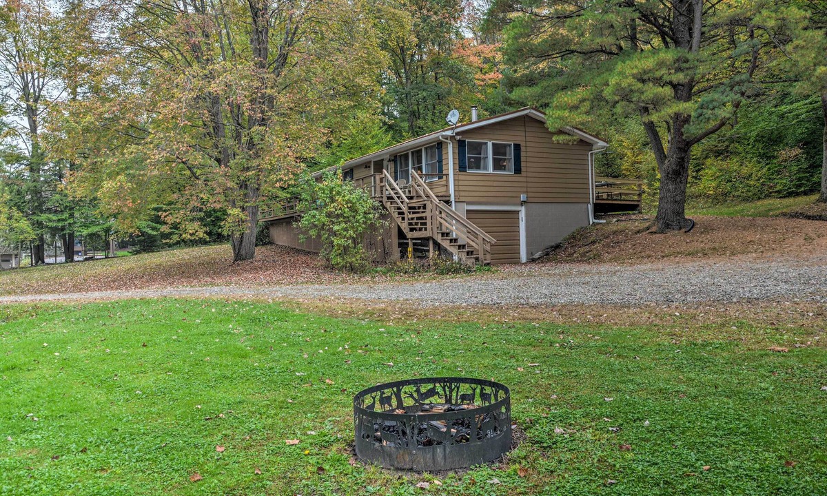 Great Valley House | Great Valley Home w/On-Site Pond, 7 Mi to Skiing!