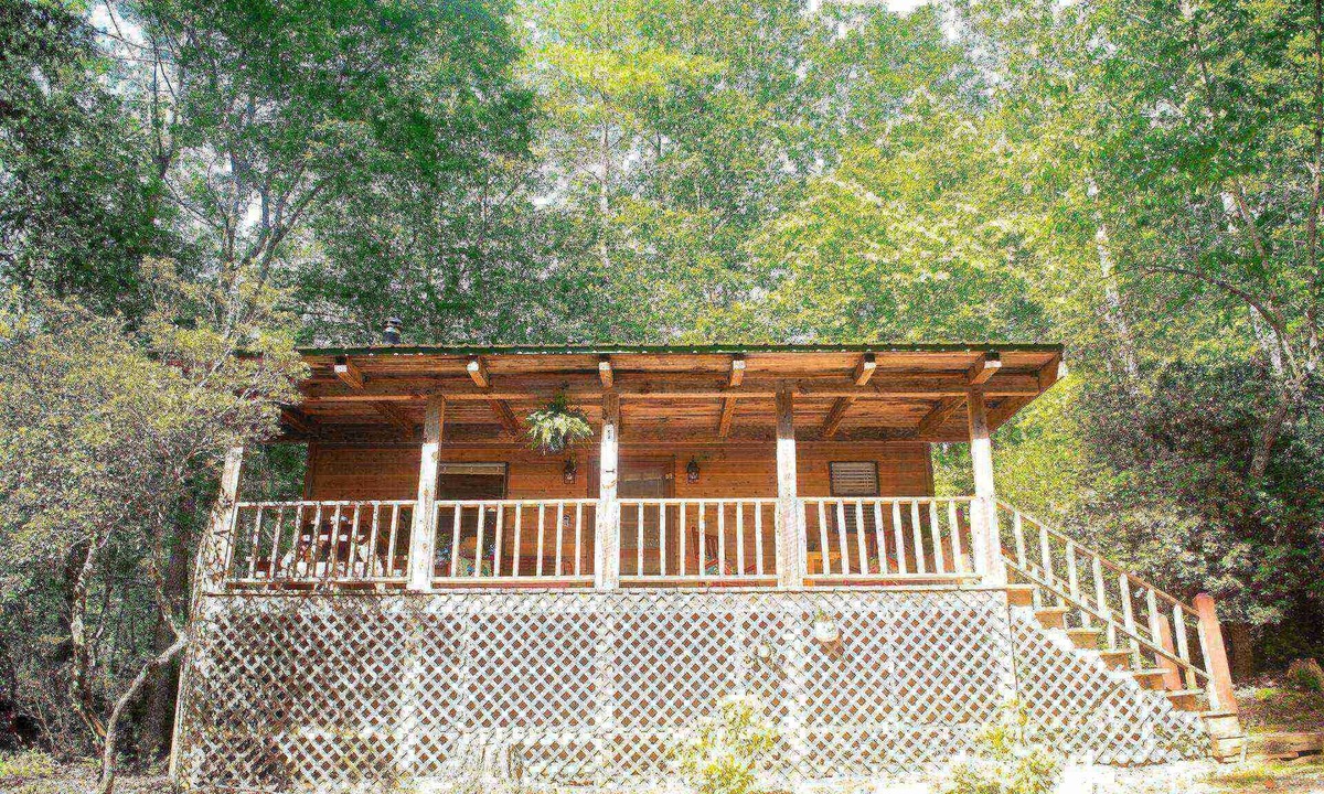 Clarkesville Cabin | Great Value for Fall Fun in the Mountains