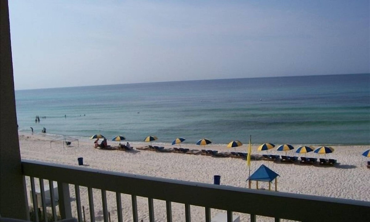 Miramar Beach Condo | Great Views! Beach Chairs! Low 2'nd Floor!