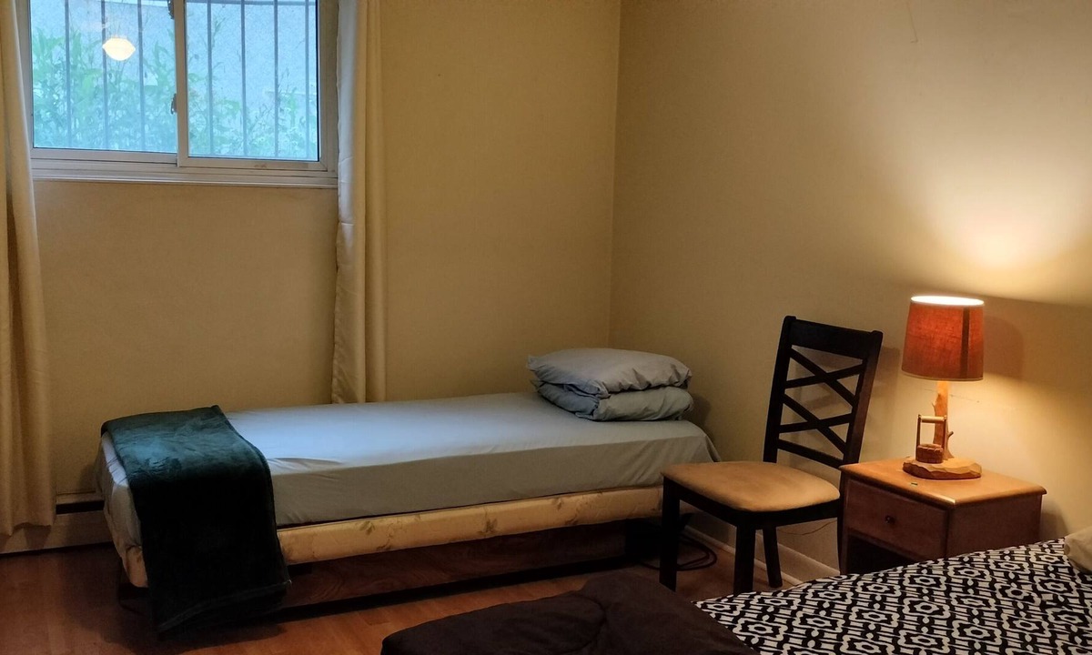 Downtown Gatineau Apartment | Great1 bedroom independent accomodation just10 minutes drive fromOttawa downtown