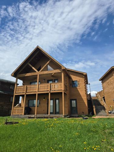 Warrens Villa | Green Bear Cabin