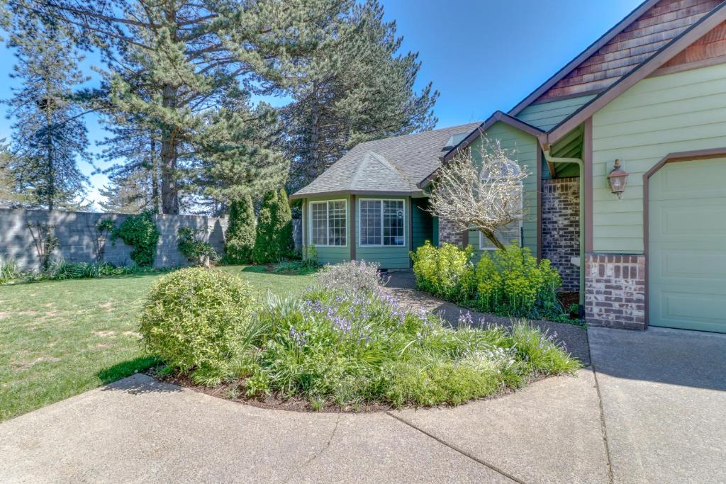 McMinnville House | Green Cottage