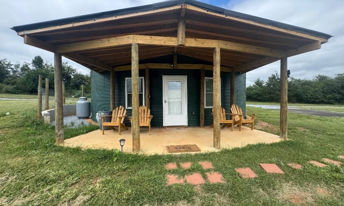 Naruna House | Green Grain Bin One Level Home