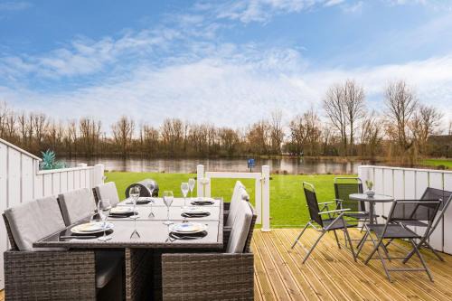 South Cerney House | Green Haven