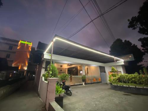 Selong Hotel | Green Hayaq Hotel