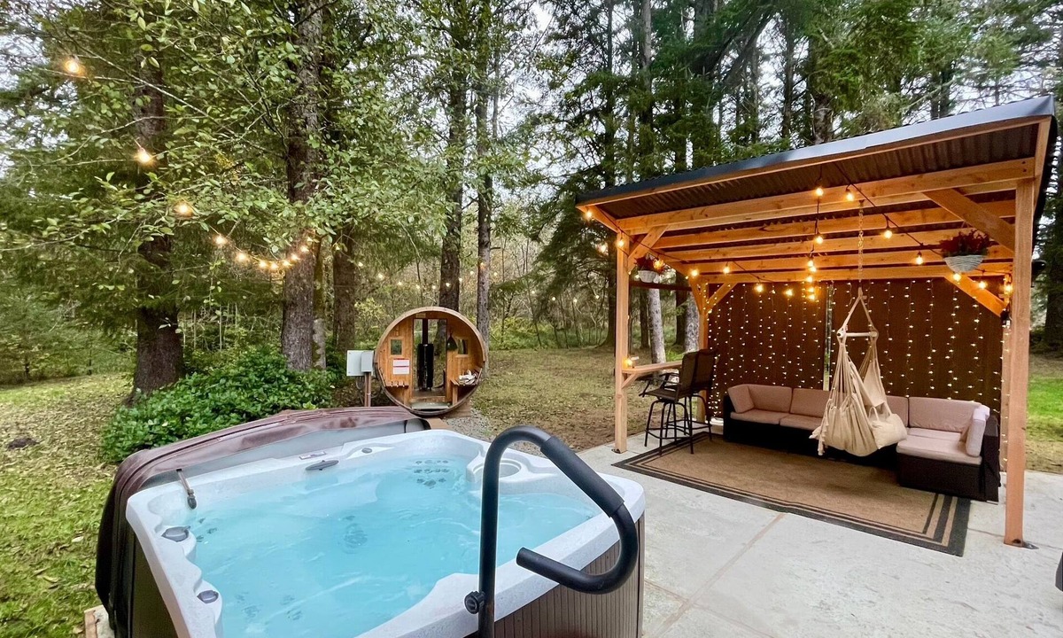 Pacific County House | Green Island & SPA sauna and hot tub