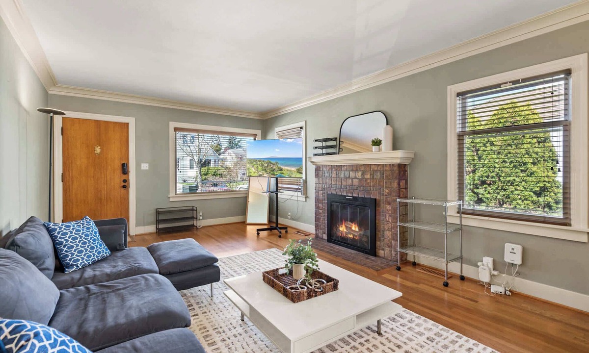Green Lake House | Green Lake Home | World Cup ’26 Stay + Parking