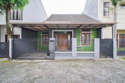 Sinduharjo House | Green Residence Homestay Jogja