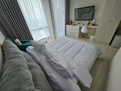 Jakarta Apartment | Green Sedayu Apartment Deluxe by Ellison