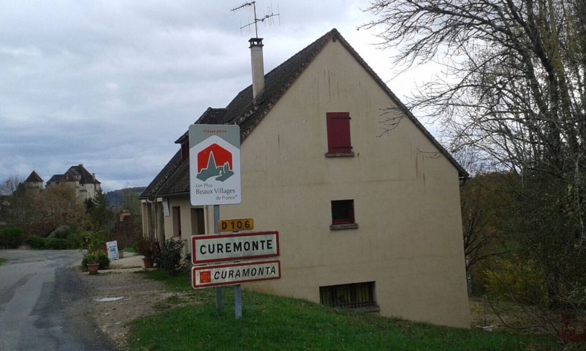 Curemonte Apartment | - Green Studio -