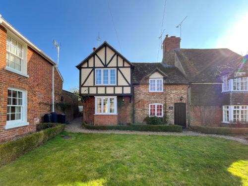 Hollingbourne House | Green Trees