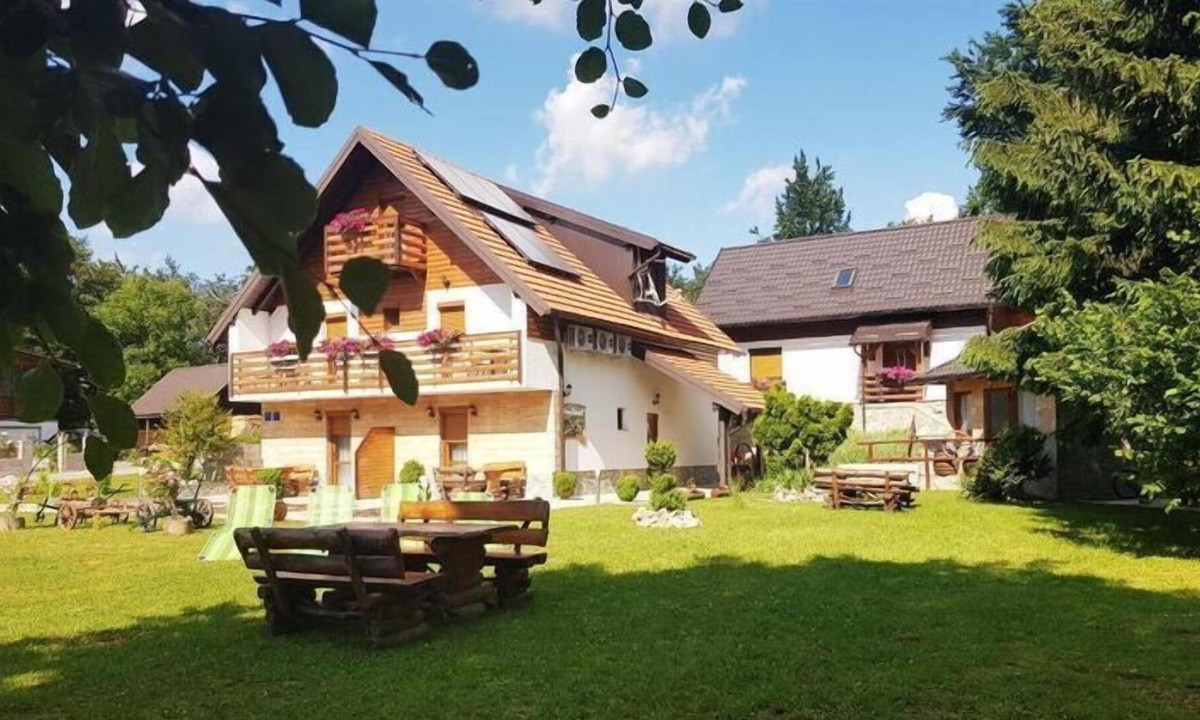 Jezerce Apartment | Green Valley Guesthouse in Plitvicka Jezera