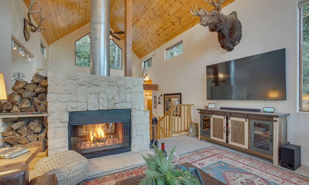 Green Valley Lake Cabin | Green Valley Lake Cabin w/ Deck - Walk to Lake!