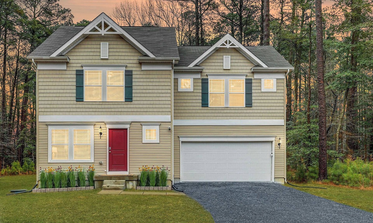 Captain's Cove House | Greenbackville Retreat w/Deck: 1 Mi to Marina!