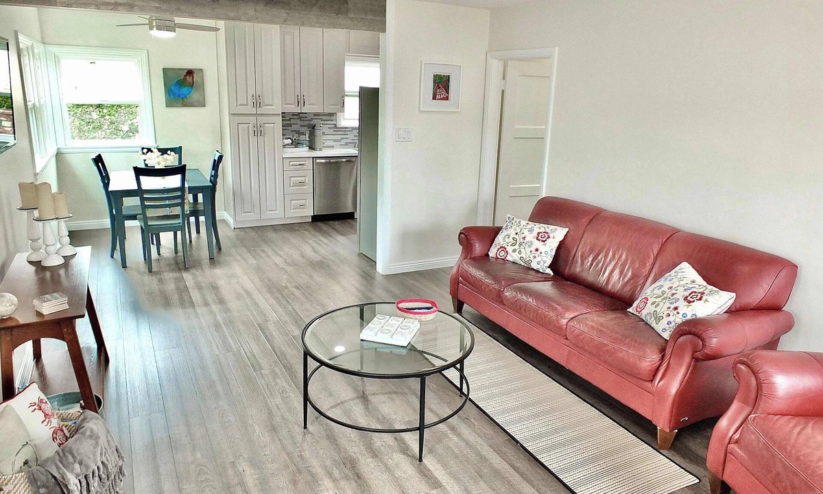 Belmont Heights House | Greenbelt Guesthouse - Peaceful, Golf, Bowling Green. Easy Access to World Cup