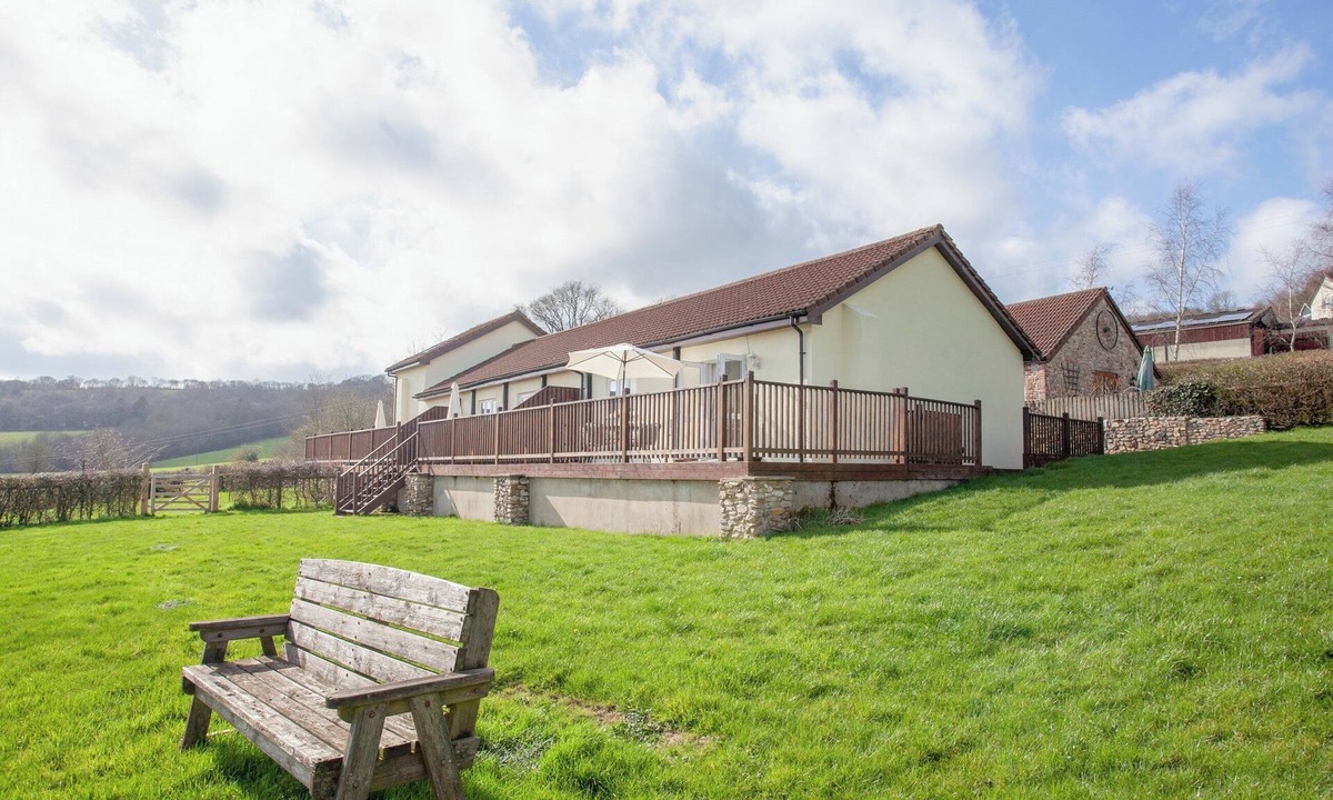 Honiton Cottage | Greenfields - UK43269