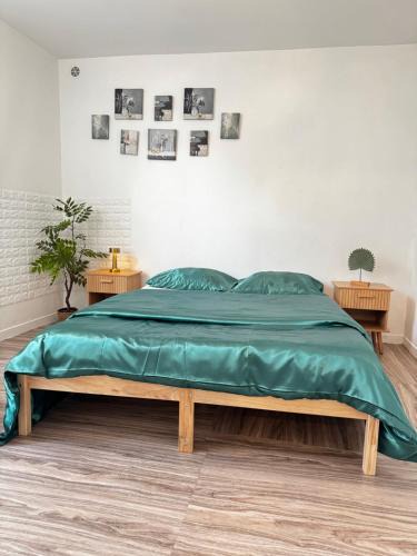 Corbeil-Essonnes Apartment | greenhouse home