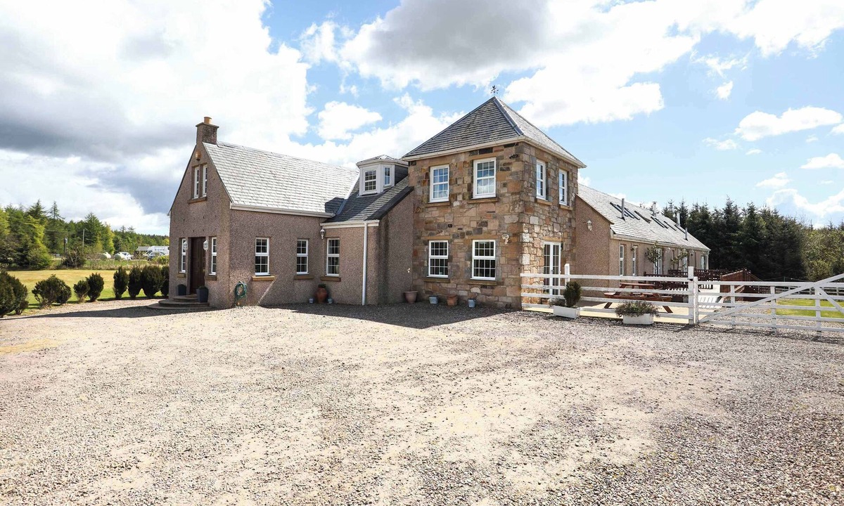 Kelty House | Greenknowes Entire Private Estate